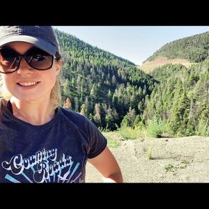 Meet your Posher, Kendra